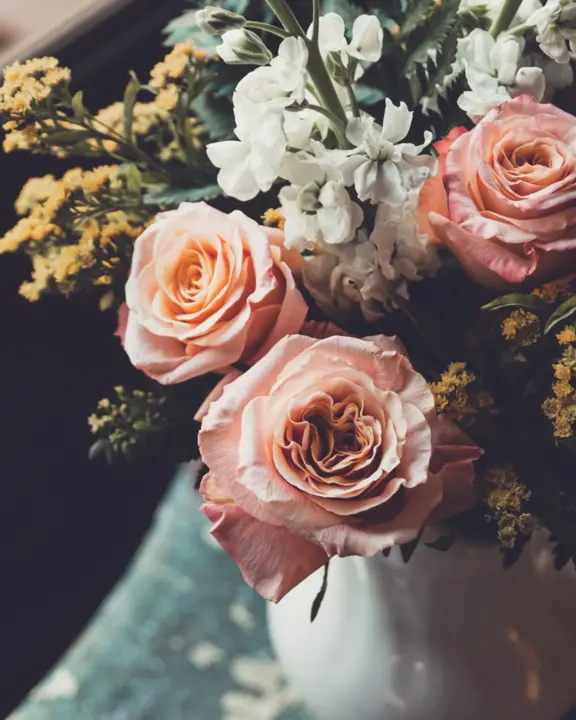 Fresh flower arrangement roses — Weddings & Events, Lahore