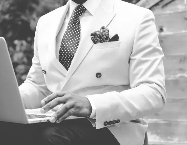 Sample photo on Adeel Hashmi's website